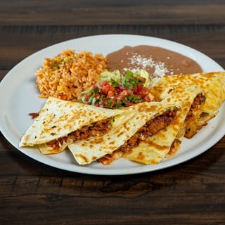 campechana (steak & chorizo)